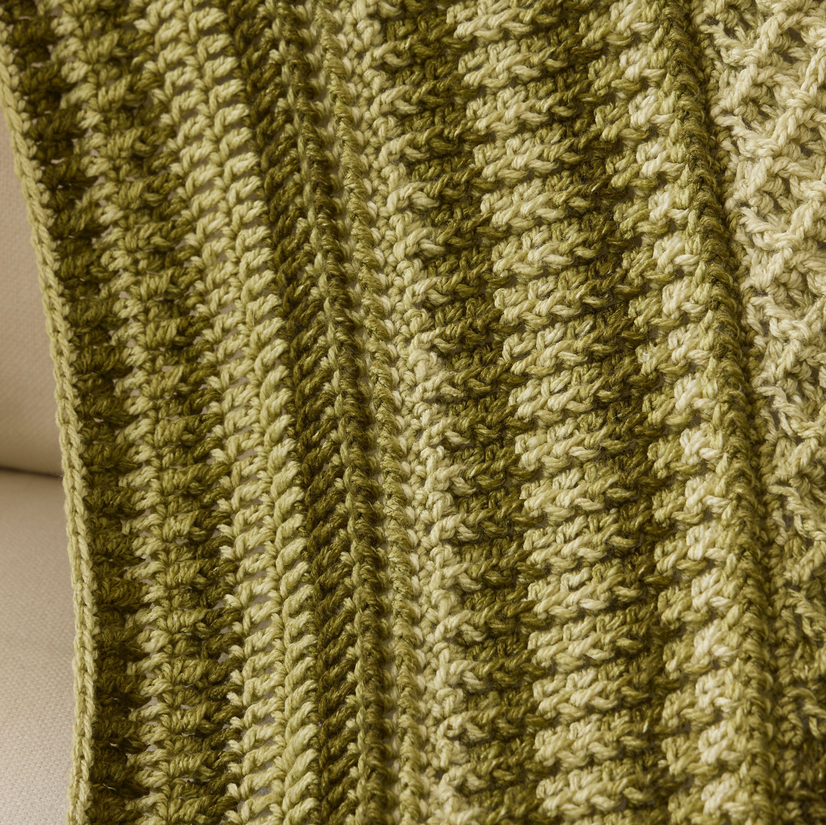 Unique Vibrato Crochet Throw