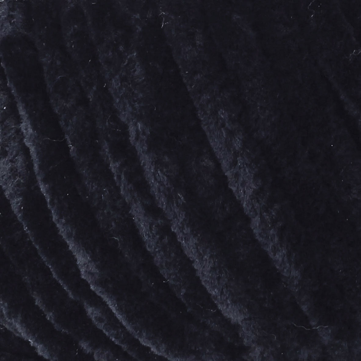 Crossed Clusters Throw